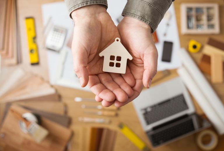 サ高住と老人ホームの違いは?両者の違いをポイント別に詳しく解説!