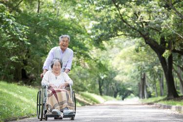 介護保険の利用者負担|制度を詳しく知り、賢くサービスを受けよう